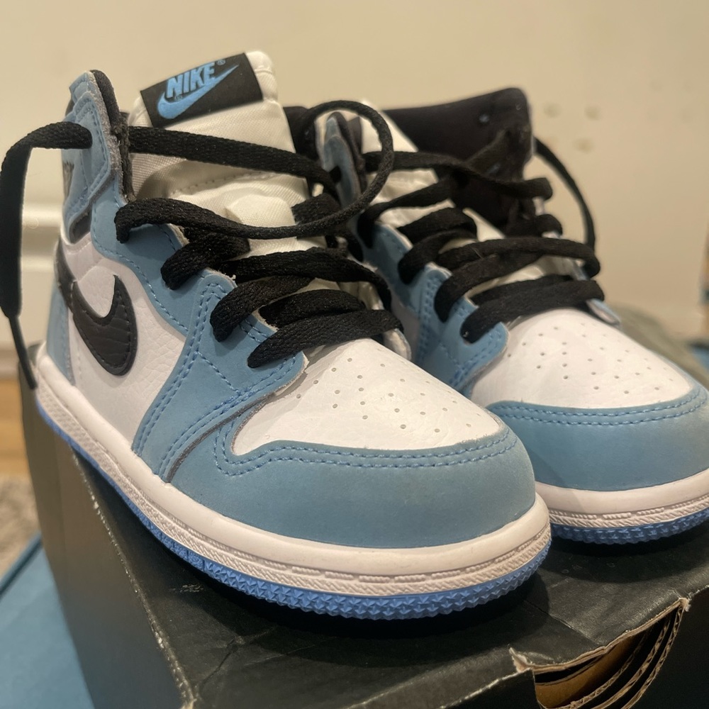 Jordan 1 Retro High OG (TD) white/black/university blue